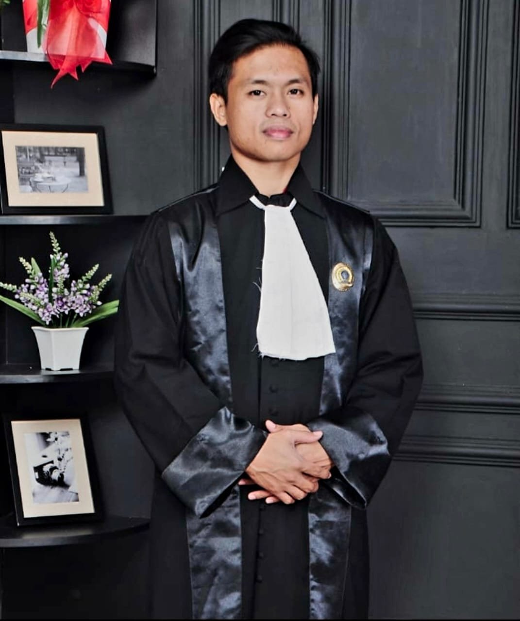 ADV. PRIJA MAXY THEOZIPA SEBAGAI BENDUM DPP FERADI WPI TURUT MENGUCAPKAN SELAMAT ATAS PELANTIKAN SUMPAH ADVOKAT YANG DIAJUKAN DARI ORGANISASI ADVOKAT FERADI WPI : LEVINA ETANA WIJAYA, S.H., C.PFW., C.MDF., C.JKJ.