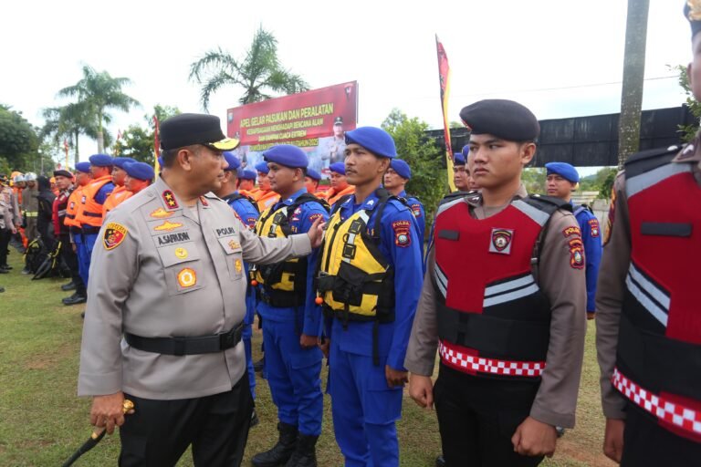 Respon Cepat Polri: Polda Kepri Siagakan Personel dan Salurkan Bantuan ke Aceh